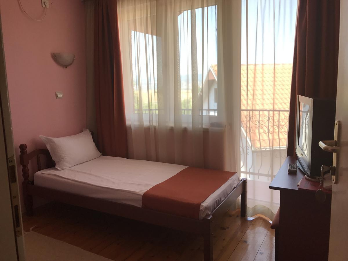 Hotel Satelit Kumanovo Exterior photo